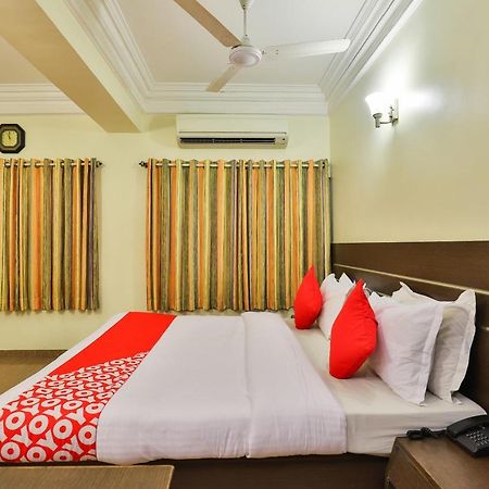 Oyo 17117 Hotel Rainbow Βαντοντάρα Εξωτερικό φωτογραφία
