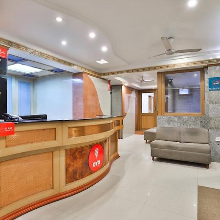 Oyo 17117 Hotel Rainbow Βαντοντάρα Εξωτερικό φωτογραφία