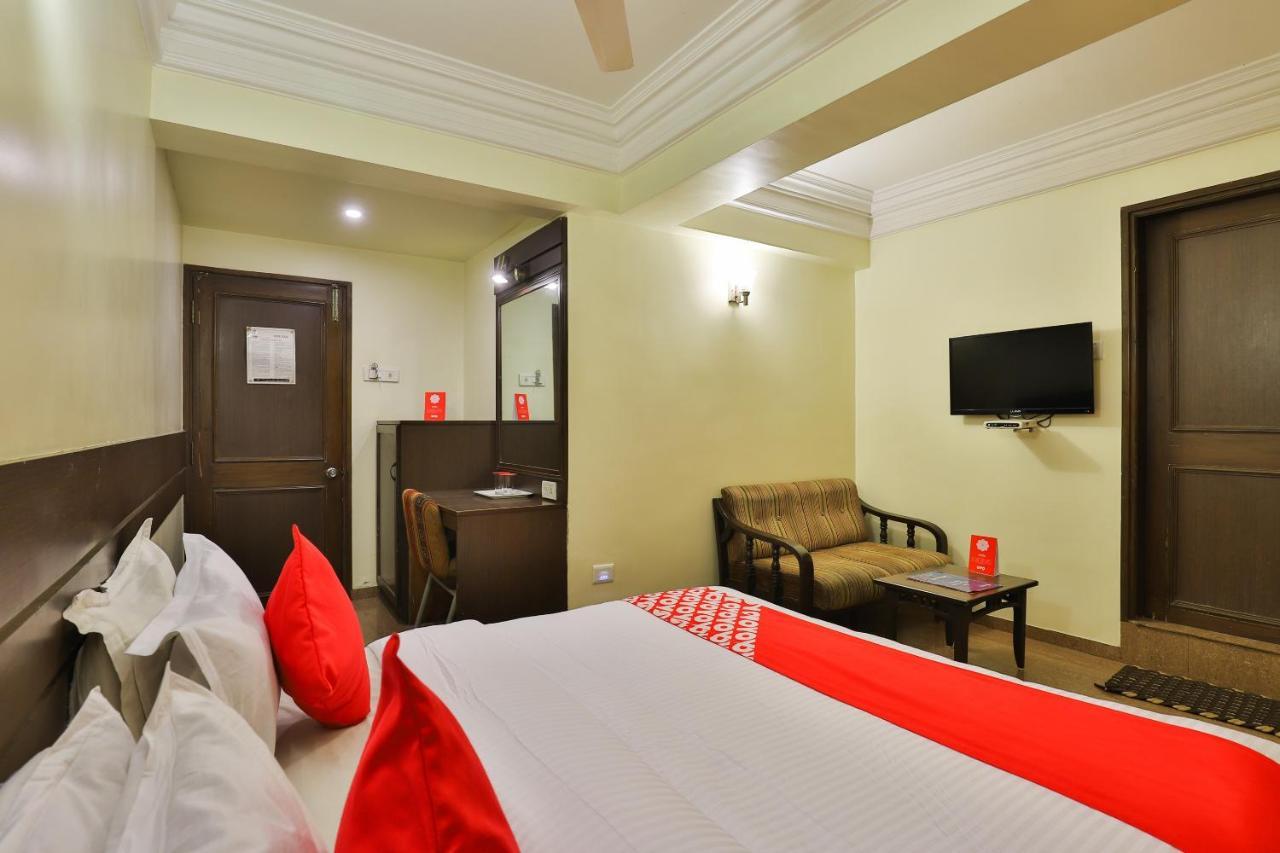 Oyo 17117 Hotel Rainbow Βαντοντάρα Εξωτερικό φωτογραφία