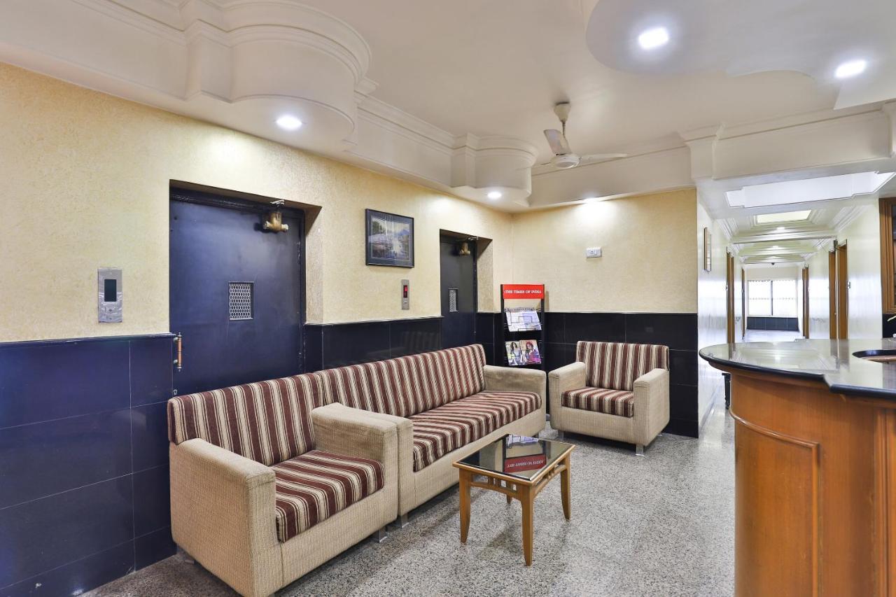 Oyo 17117 Hotel Rainbow Βαντοντάρα Εξωτερικό φωτογραφία