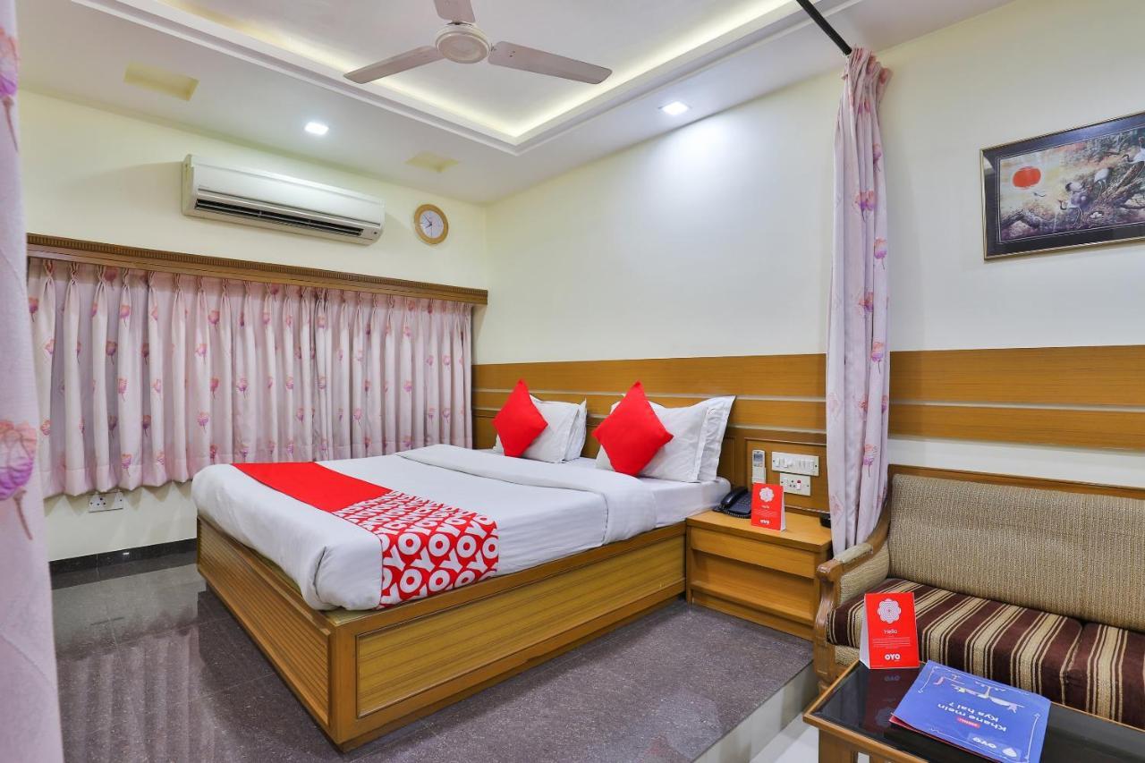 Oyo 17117 Hotel Rainbow Βαντοντάρα Εξωτερικό φωτογραφία