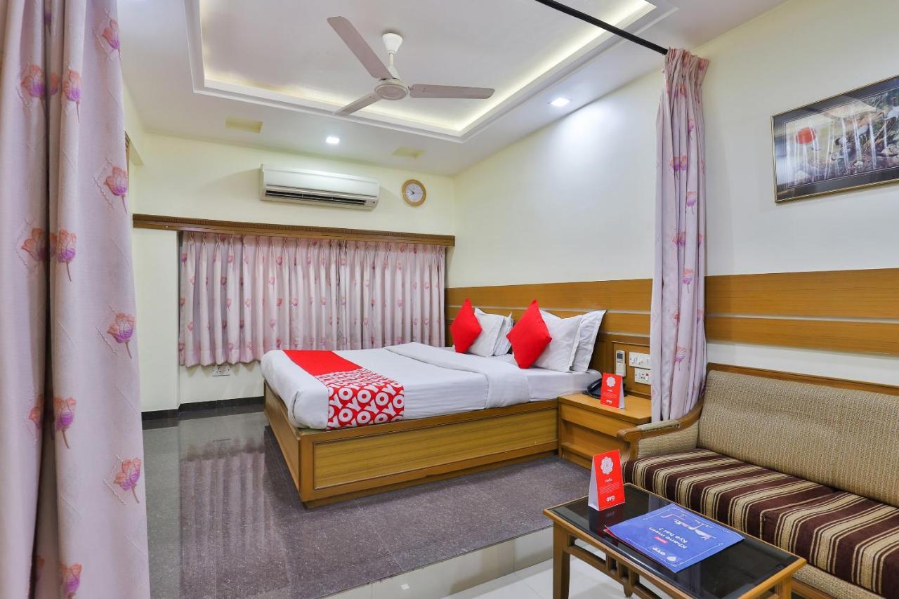 Oyo 17117 Hotel Rainbow Βαντοντάρα Εξωτερικό φωτογραφία